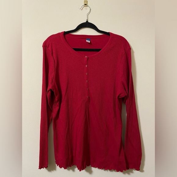 Old Navy Ruffle Lettuce Hem‎ Top in Cranberry Red - XXL - Picture 1 of 6